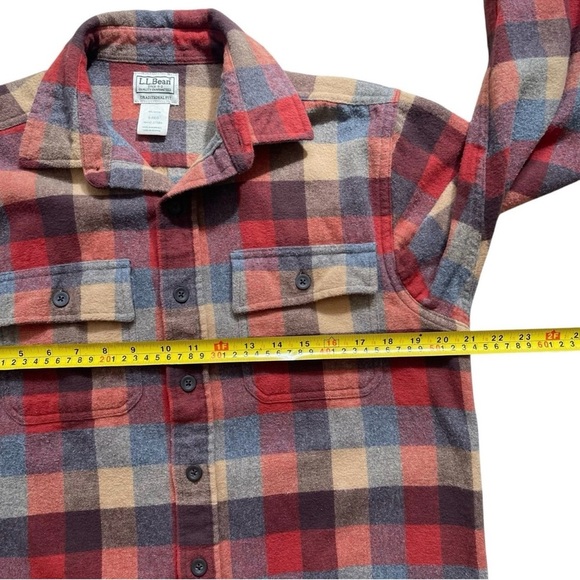 L.L. BEAN Men’s Small Thick Soft Chamois Flannel Shirt Plaid Button Up / Red - Picture 7 of 9
